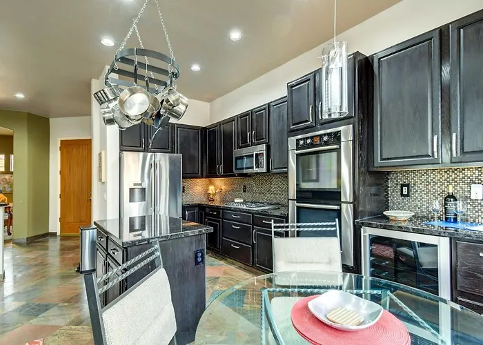 Luxe Couples Retreat W/ Pool & Outdoor Kitchen! Phoenix