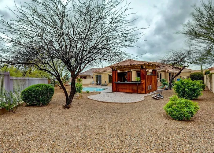 Ferienhaus Luxe Couples Retreat W/ Pool & Outdoor Kitchen!