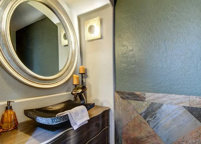 Ferienhaus Luxe Couples Retreat W/ Pool & Outdoor Kitchen! *