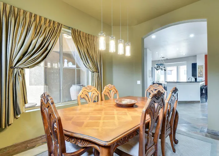 Ferienhaus Luxe Couples Retreat W/ Pool & Outdoor Kitchen! *